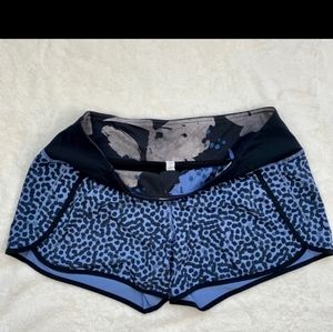 Lulu lemon 🍋💙 blue & black 🖤 size 4 shorts